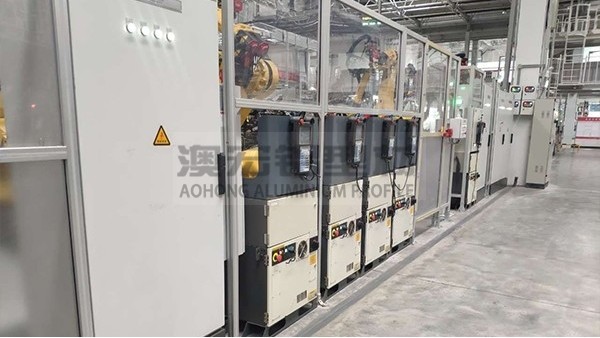 車間作業(yè)如何用鋁型材圍欄實(shí)現(xiàn)安全靈活？