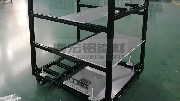 鋁型材框架：快速、靈活、可靠的設(shè)備骨骼